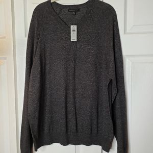 NWT Banana Republic cotton vneck charcoal sweater size XL.
